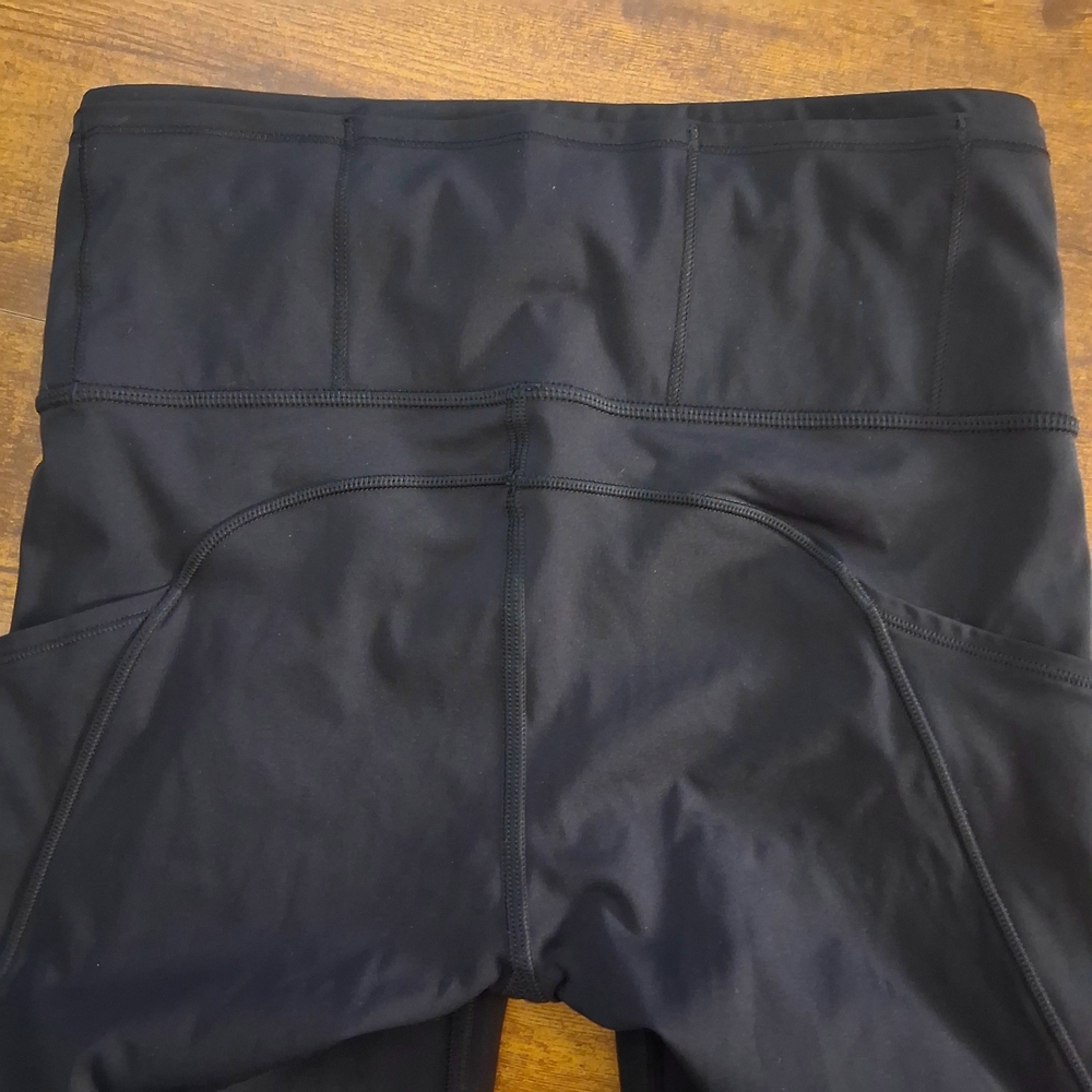 Lululemon Fast and Free High-Rise Shorts 10" Womens Size 4 - Black - - Picture 9 of 11